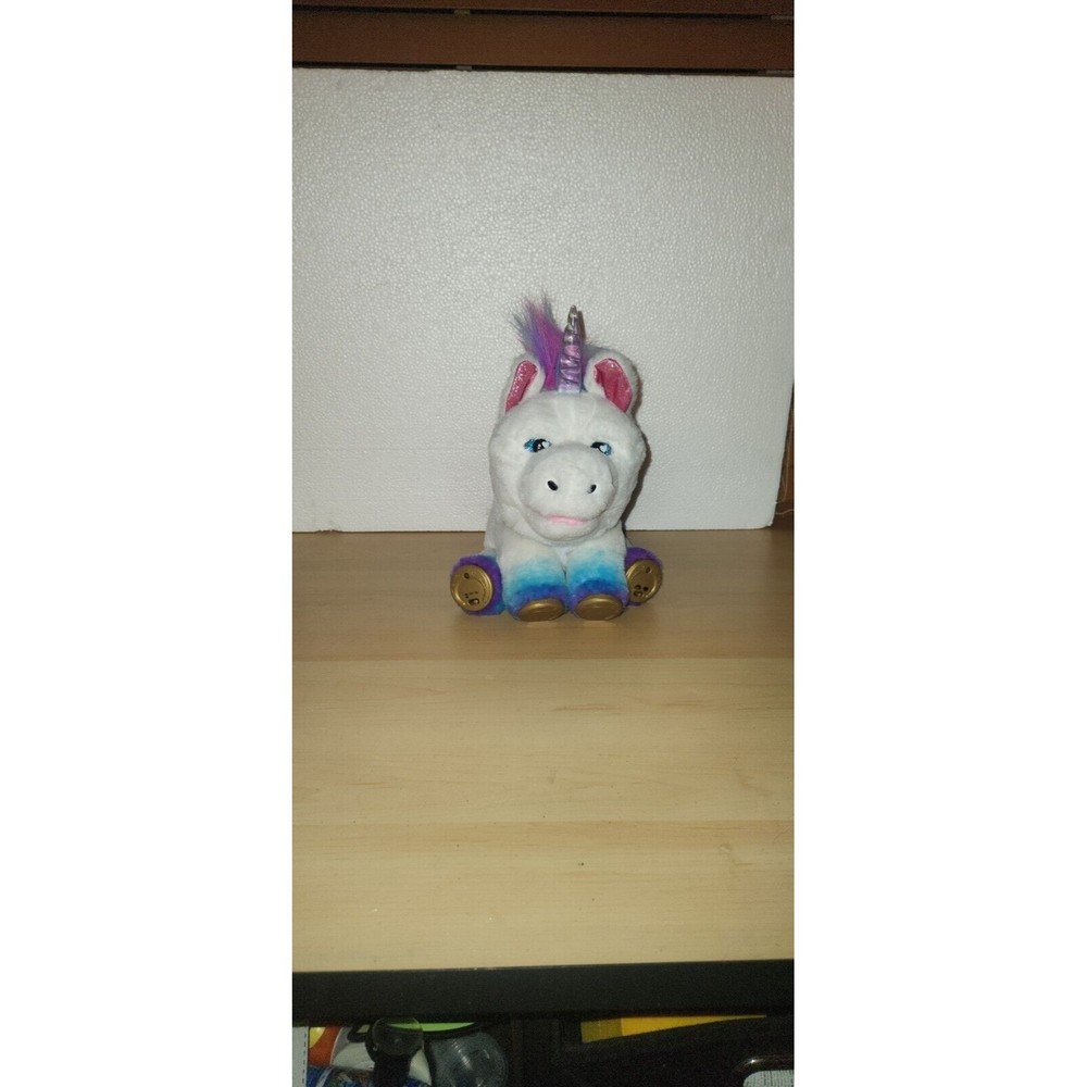 Little Live Pets Rainglow Unicorn sounds, lights, face movement